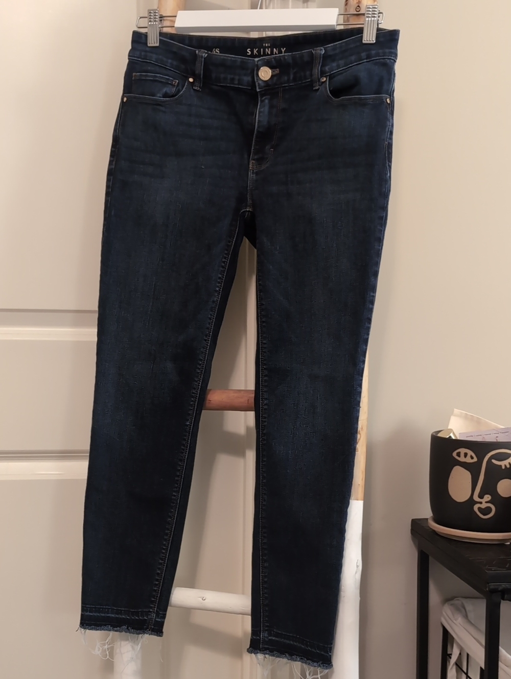 WHBM The Skinny Ankle Jeans Size 4 Short